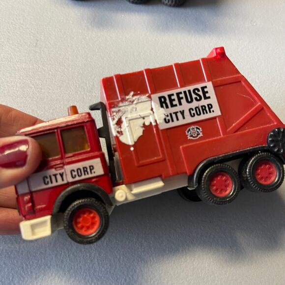 Matchbox Mixed Lot Utility Trucks City Corp Military - Picture 7 of 12